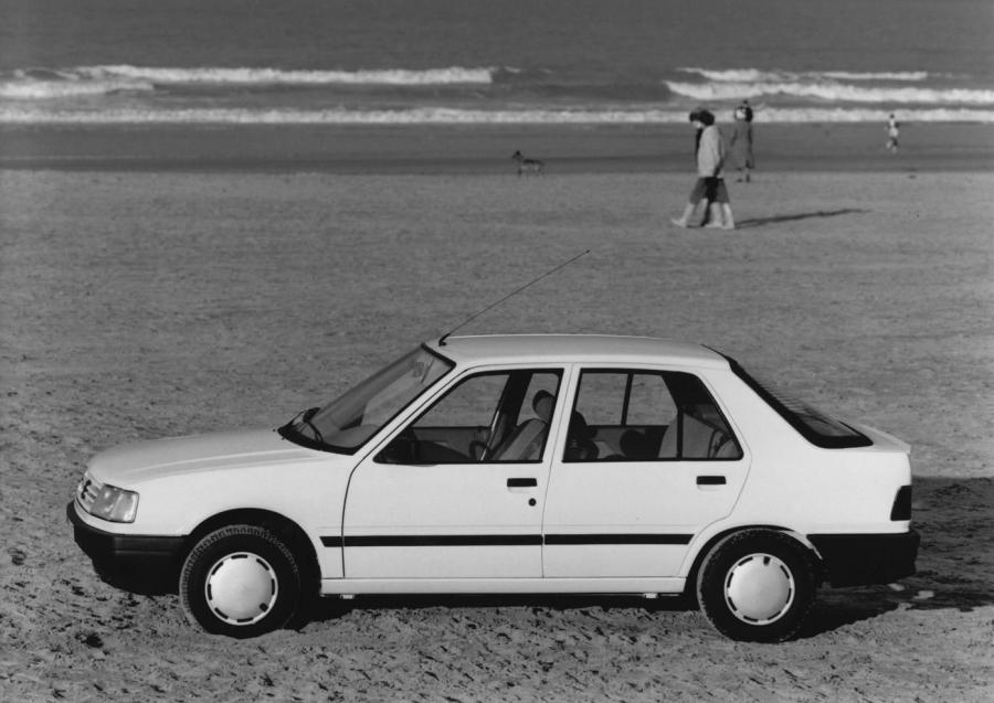  Peugeot 309 GL 1985 года  (WW) (фото 2 из 4)